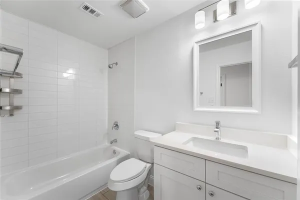 $379,000 | 1015 Fleetwood Cove Drive, Grand Prairie, TX 75052