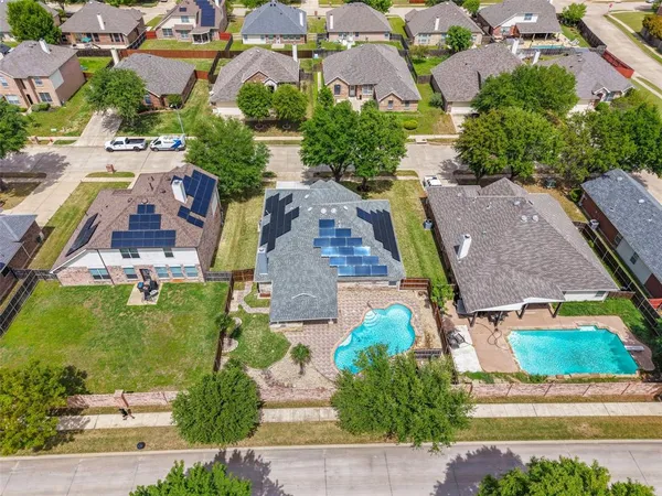 $379,000 | 1015 Fleetwood Cove Drive, Grand Prairie, TX 75052