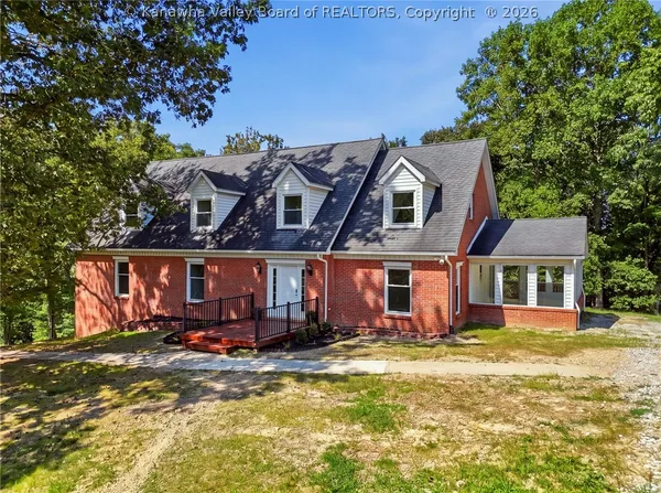 $649,000 | 1589 Mt Alpha Road, Charleston, WV 25304