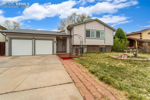 $479,000 | 7425 Painted Rock Drive, Colorado Springs, CO 80911