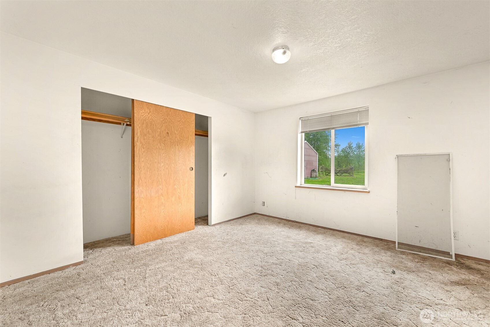 2169 Burk Road Blaine, WA 98230 - Photo 10 of 27