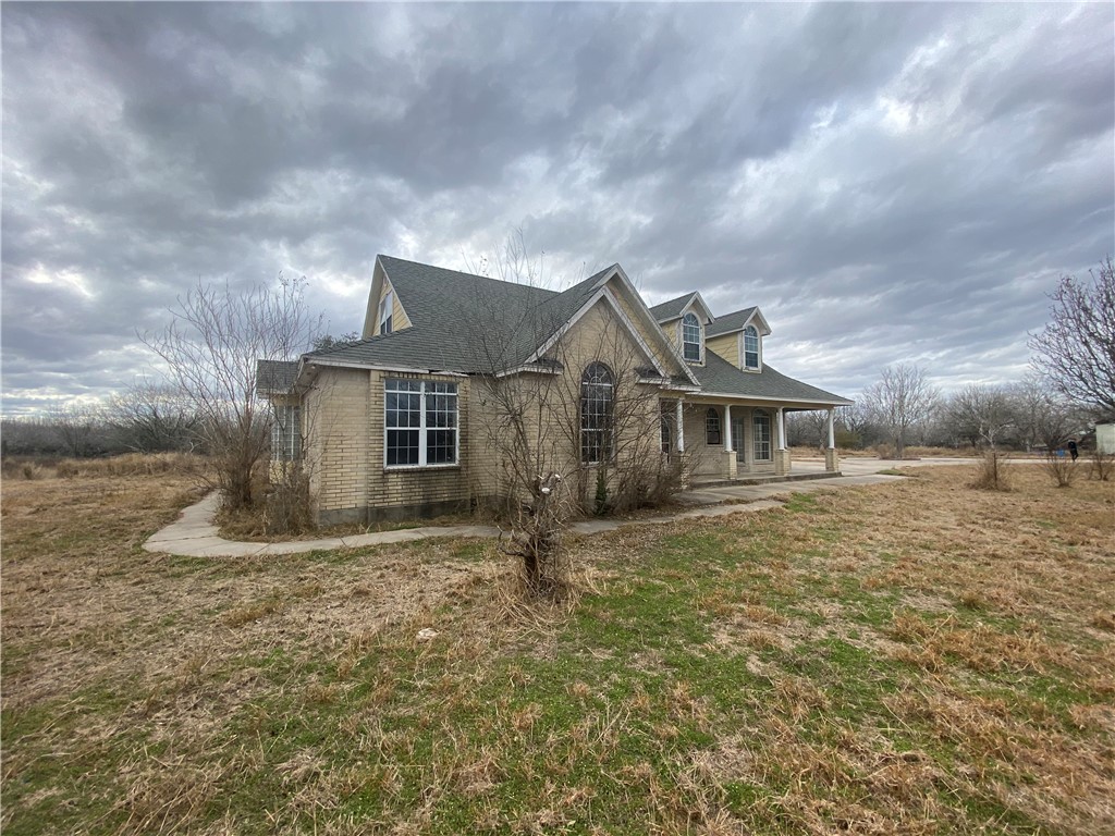 527 County Road 137 Alice, TX 78332 - Photo 3 of 32