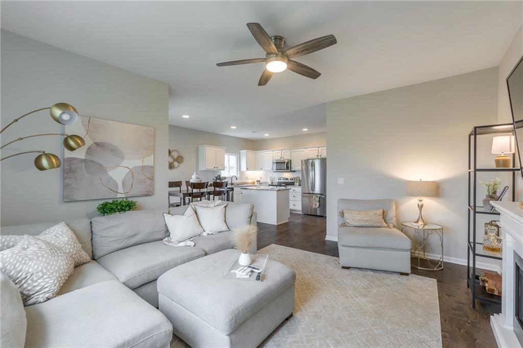 7732 Northwest 124 St