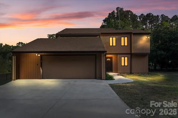 $899,000 | 108 North Scalybark Trail, Concord, NC 28027