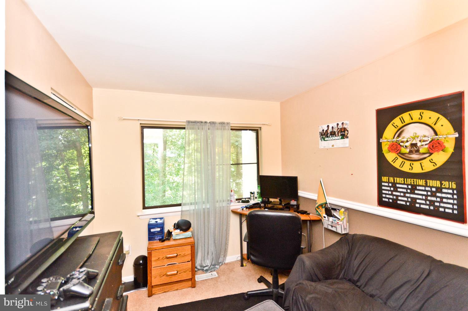 11971 Barrel Cooper Court Reston, VA 20191 - Photo 19 of 29 Interior (General)