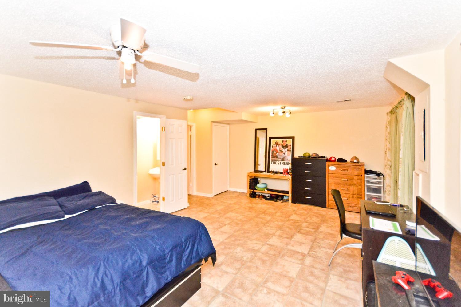 11971 Barrel Cooper Court Reston, VA 20191 - Photo 21 of 29 Bedroom