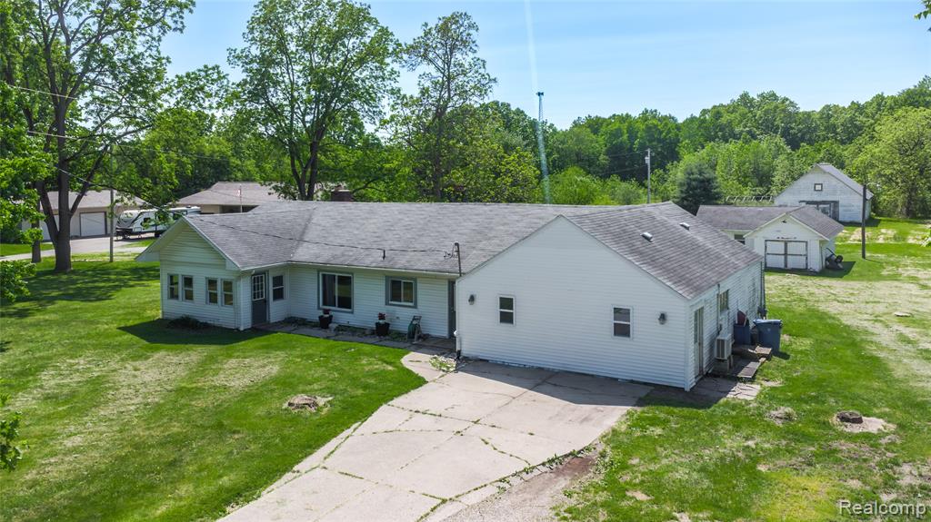 12238 Jennings Road Linden, MI 48451 - Photo 27 of 33
