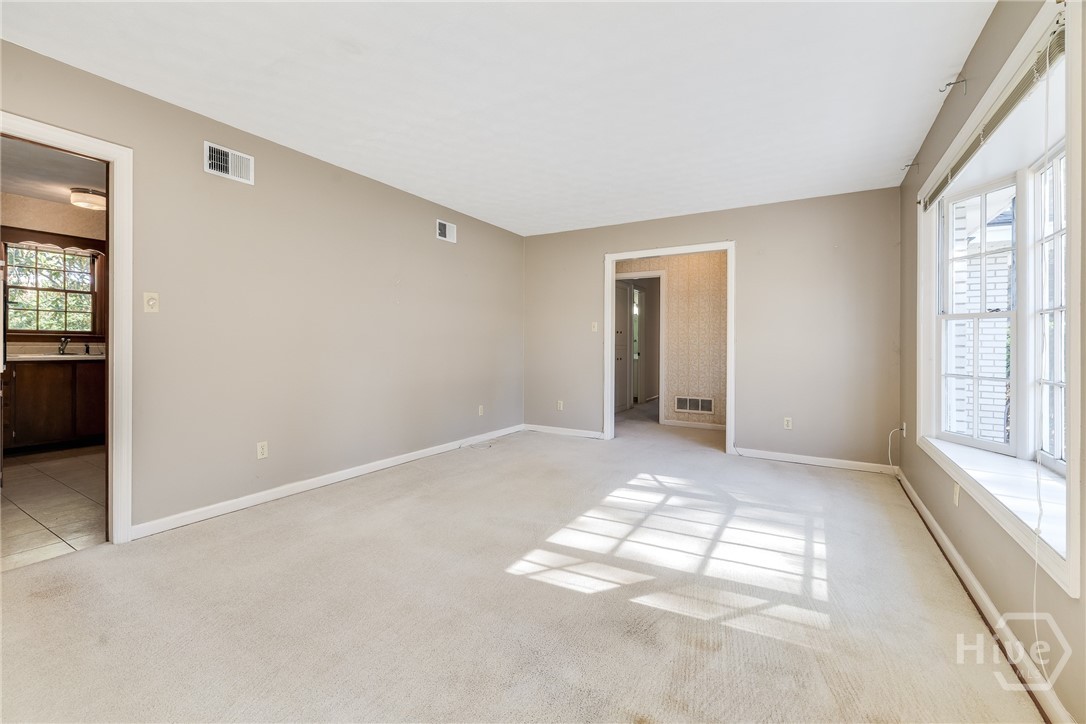 704 Glenbrook Road Savannah, GA 31419 - Photo 8 of 32