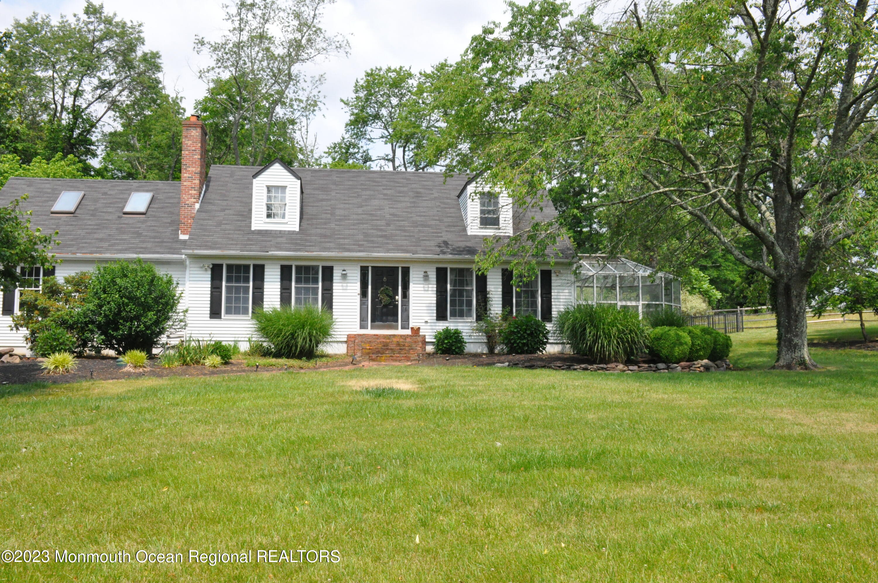 51 Hill Road Allentown, NJ 08501 - Photo 1 of 33 DSC_0821