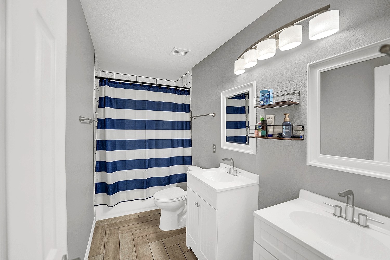 113 Endeavour Kyle, TX 78640 - Photo 27 of 38 Second full bathroom on upper level with dual vanity