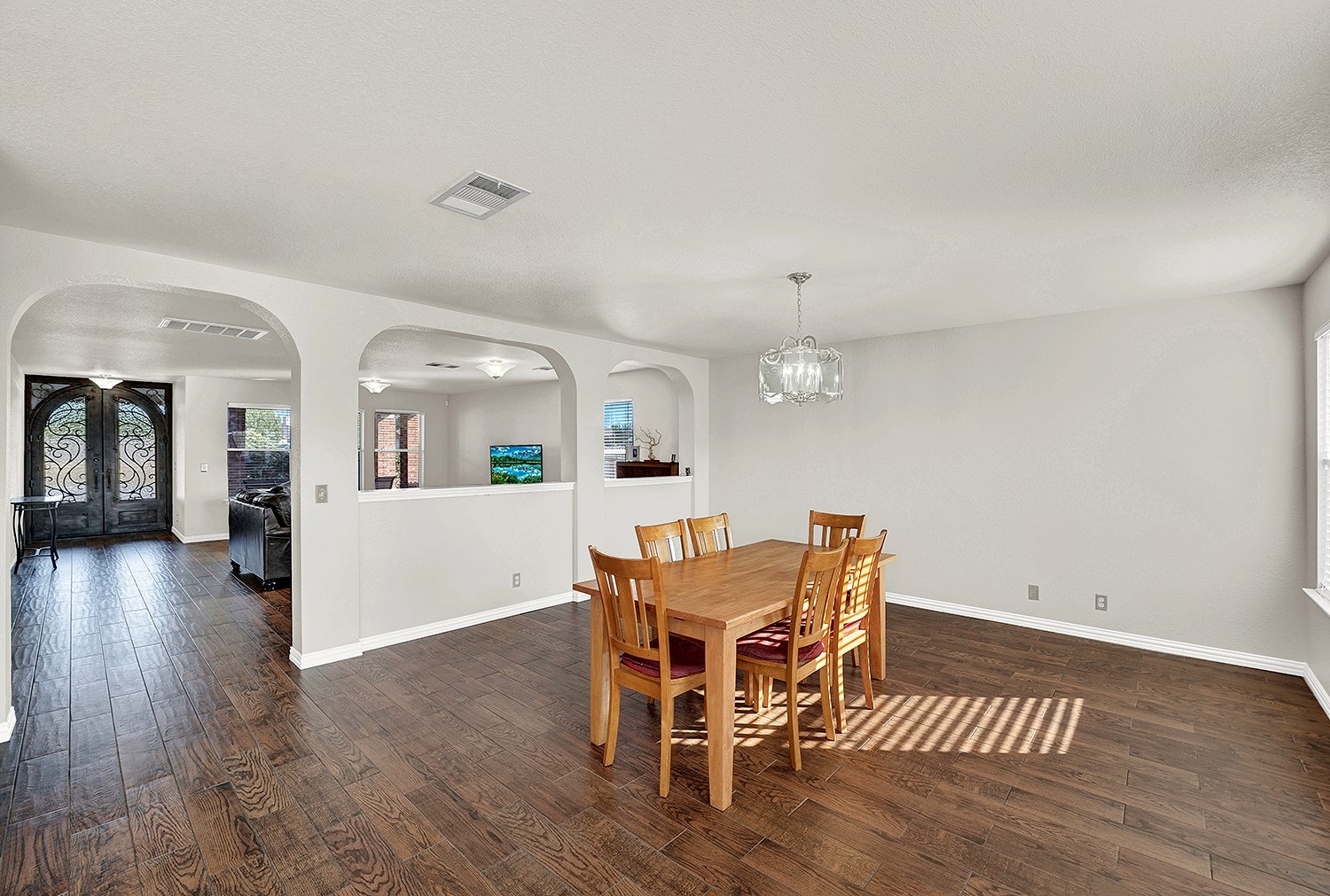 113 Endeavour Kyle, TX 78640 - Photo 9 of 38 Dining space