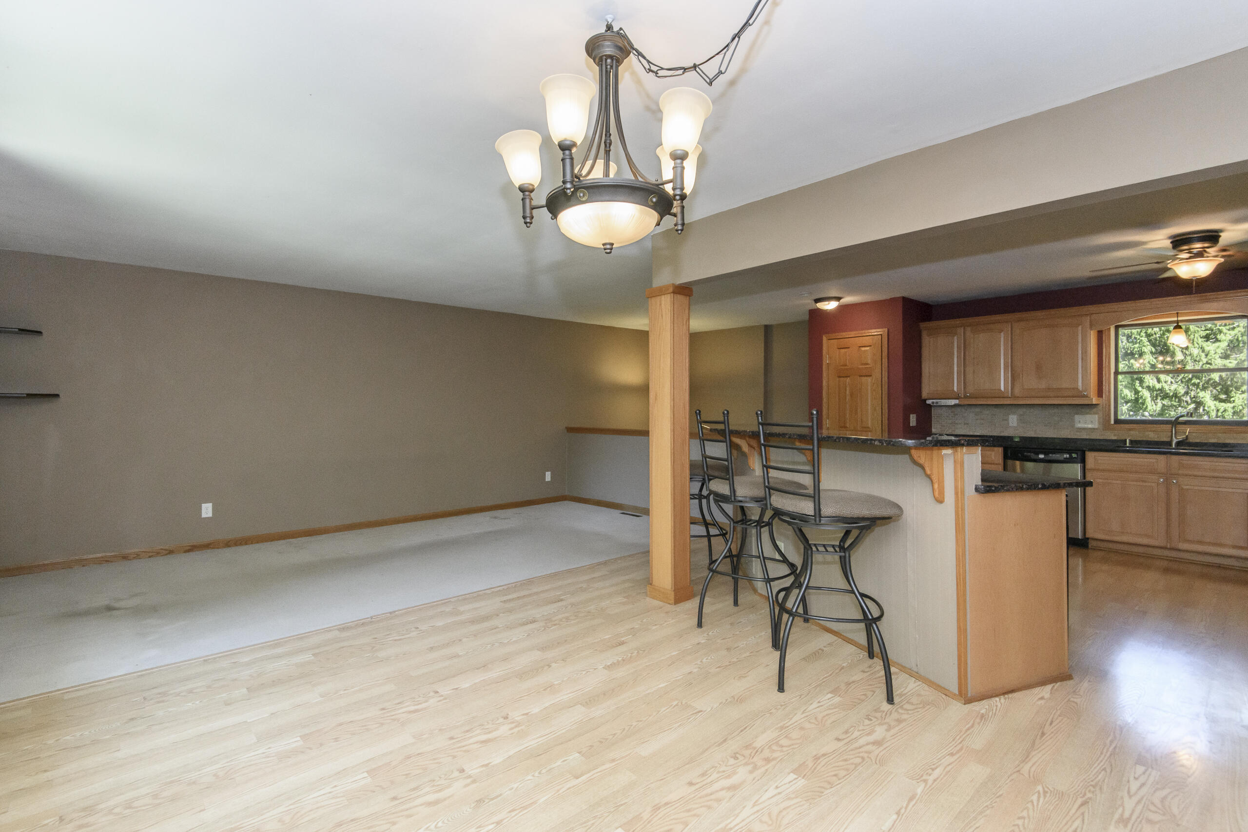 705 Fox Knoll Drive Rochester, WI 53185 - Photo 13 of 52 705 Fox Knoll-22