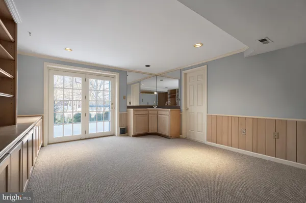 $6,000 | 8815 Surrey Court, Alexandria, VA 22309