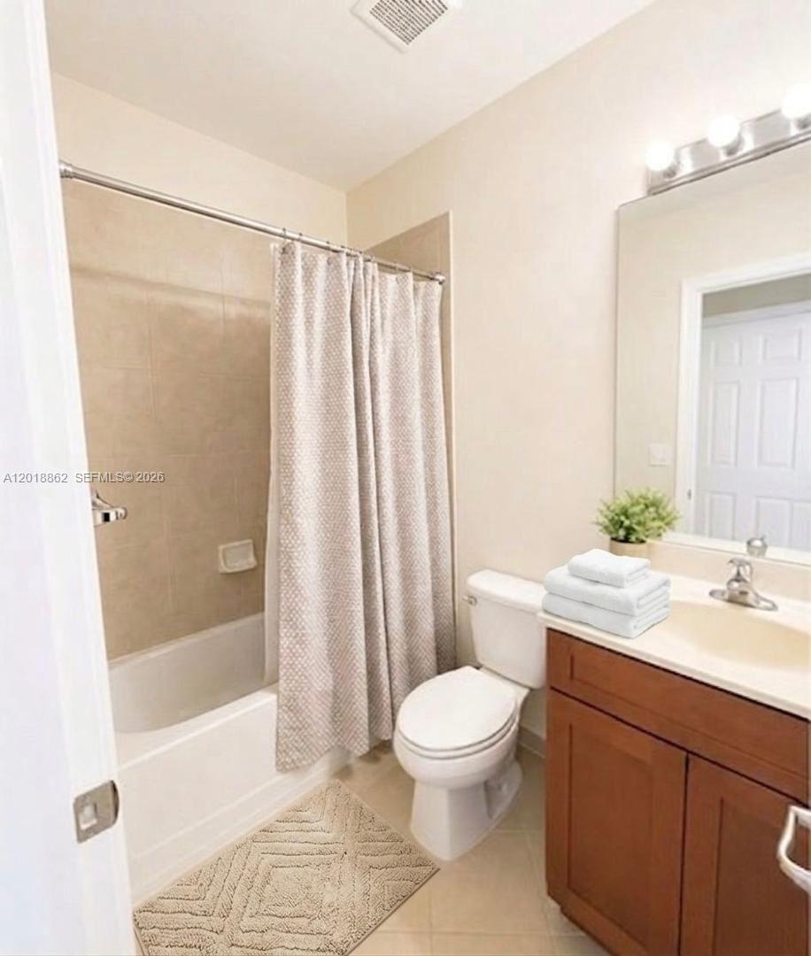14724 Southwest 25th Lane Miami, FL 33185 - Photo 6 of 12