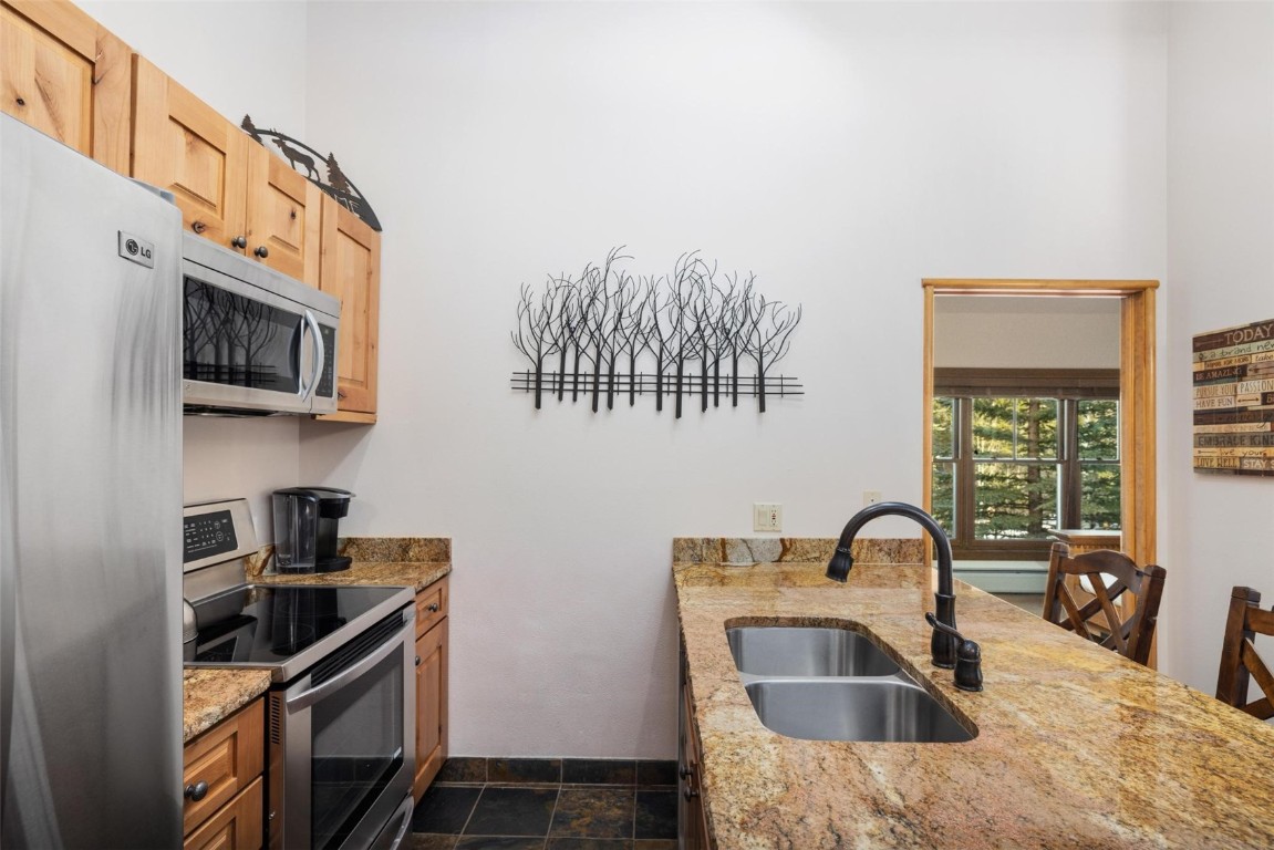 195 River Run Road, Unit 8008 Keystone, CO 80435 - Photo 17 of 29 Kitchen