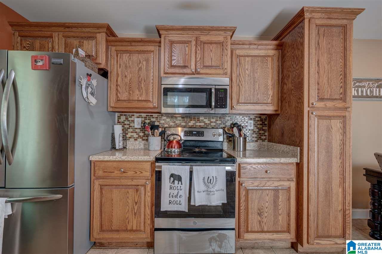1023 Mountain Lake Road Warrior, AL 35180 - Photo 5 of 29
