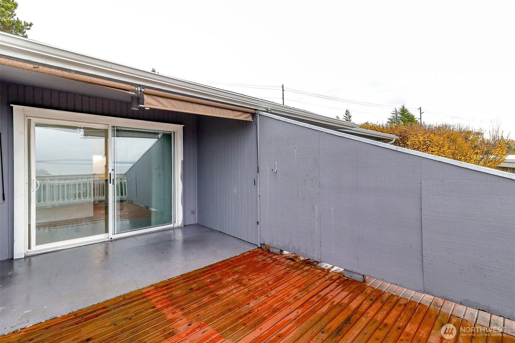 842 South 227th Place, Unit A Des Moines, WA 98198 - Photo 29 of 39 a view of wooden floor and mountain view