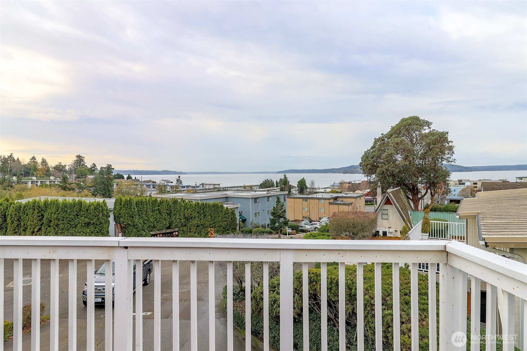 842 South 227th Place, Unit A Des Moines, WA 98198 - Photo 30 of 39 a view of city from a balcony