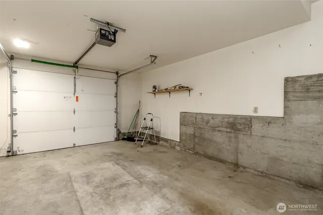 $2,850 | 842 South 227th Place, Unit A, Des Moines, WA 98198