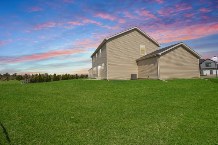 1817 Pfitzer Road Normal, IL 61761 - Photo 3 of 92