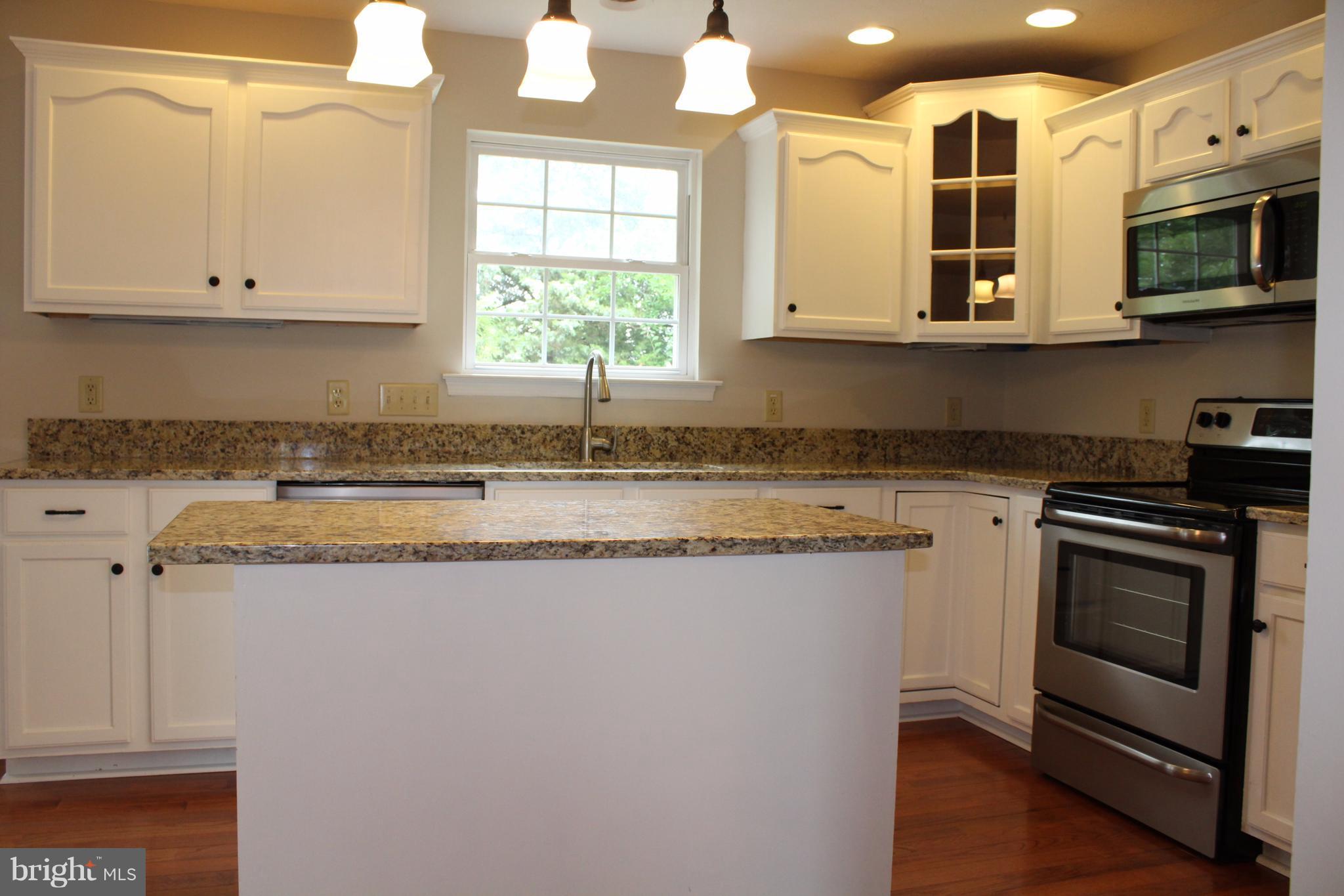 310 Canyon Road Winchester, VA 22602 - Photo 9 of 28 Kitchen