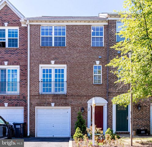 $710,000 | 26 West Glebe Road, Alexandria, VA 22305
