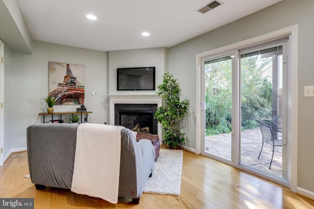 $710,000 | 26 West Glebe Road, Alexandria, VA 22305