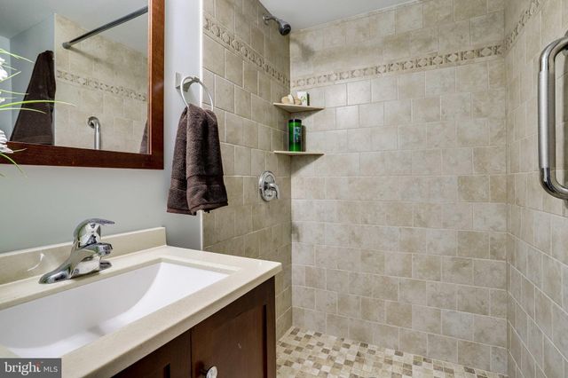 $710,000 | 26 West Glebe Road, Alexandria, VA 22305