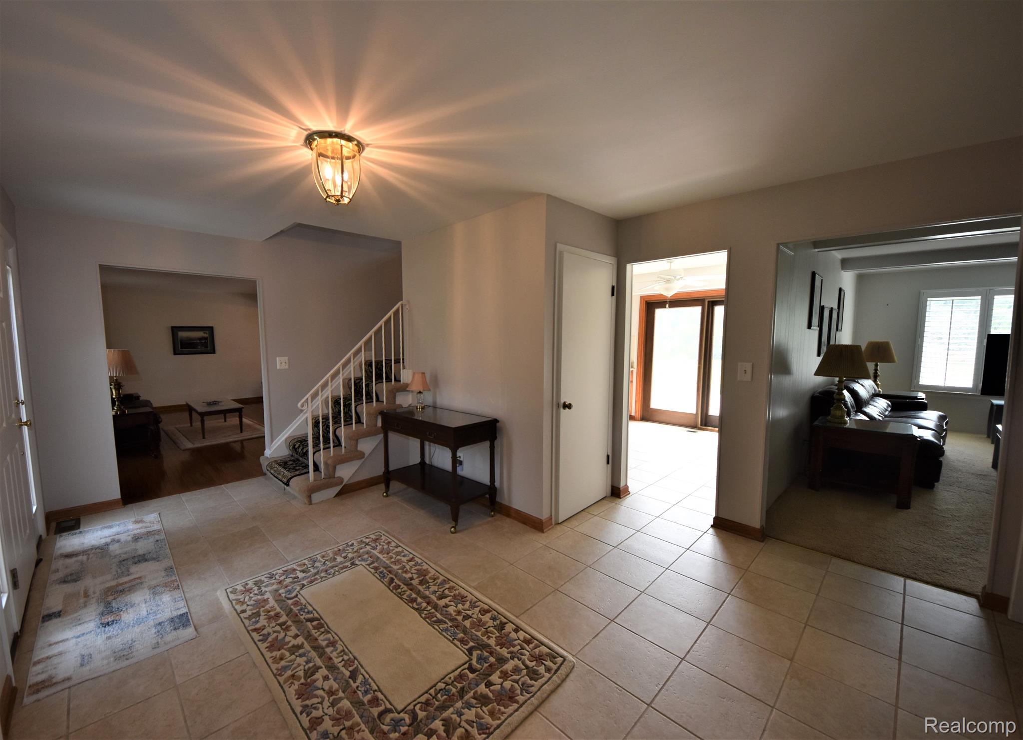 29679 High Valley Road Farmington, MI 48331 - Photo 4 of 31 Foyer