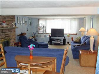 737 Chapel Road Glenside, PA 19038 - Photo 5 of 12 Family Room