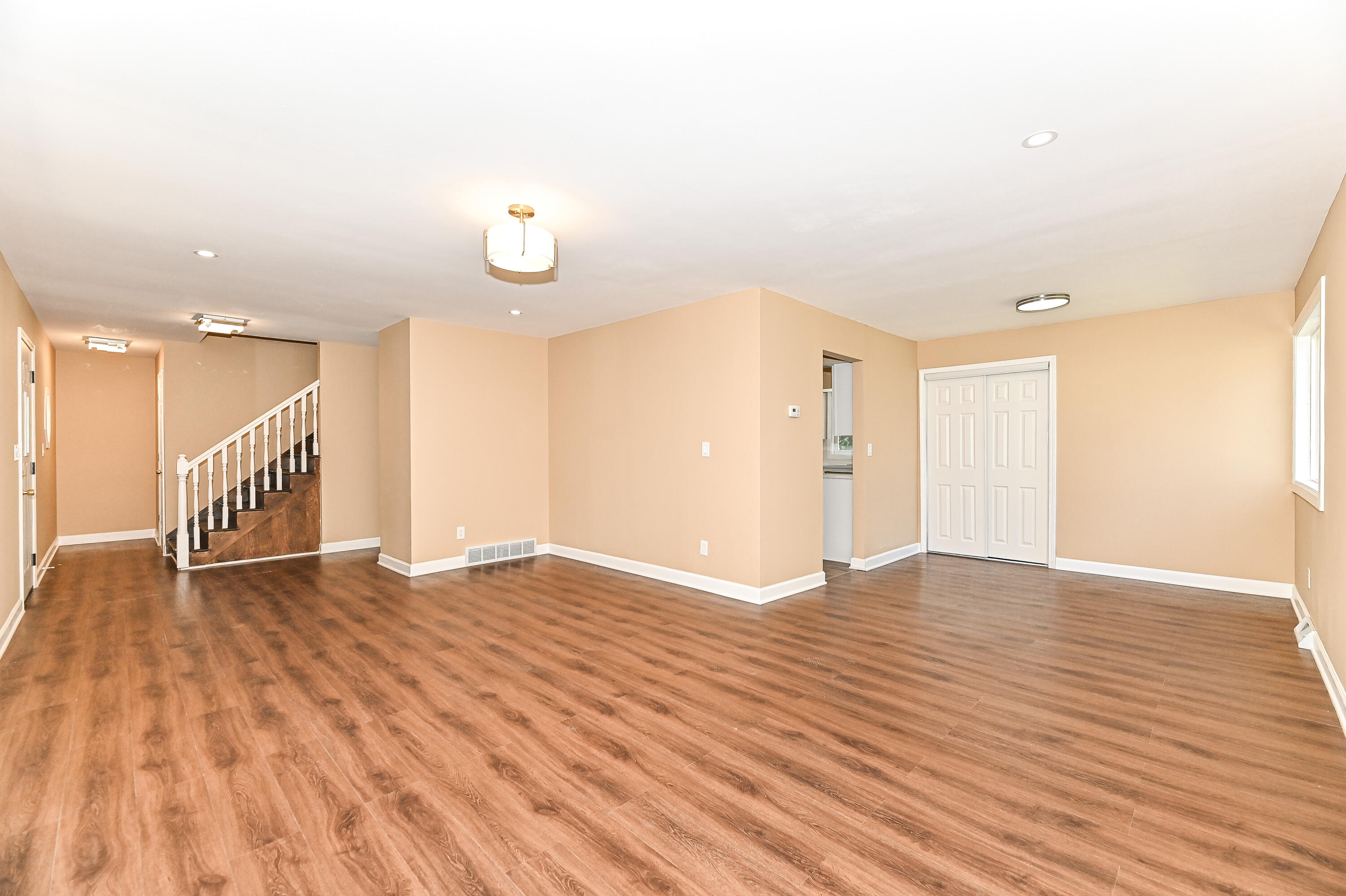 5344 Willowview Road Caledonia, WI 53402 - Photo 6 of 44 willowview-12