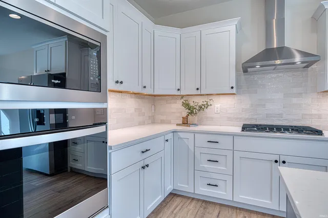 $489,900 | 19115 Braeburn Drive, Evansville, IN 47725