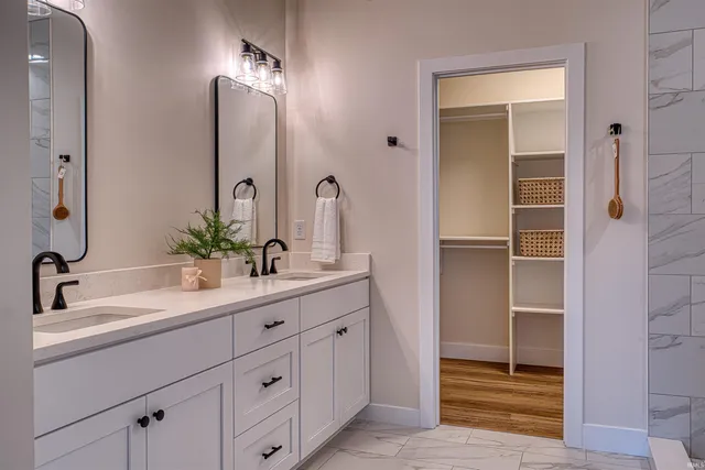 $489,900 | 19115 Braeburn Drive, Evansville, IN 47725