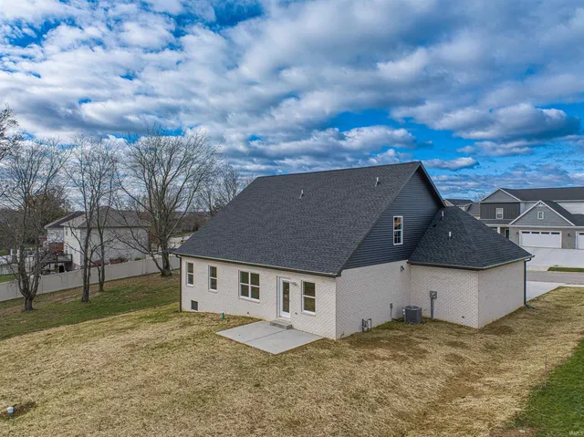 $489,900 | 19115 Braeburn Drive, Evansville, IN 47725