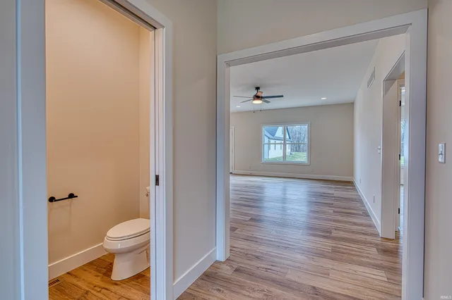 $489,900 | 19115 Braeburn Drive, Evansville, IN 47725