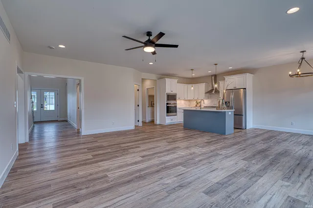 $489,900 | 19115 Braeburn Drive, Evansville, IN 47725