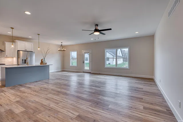 $489,900 | 19115 Braeburn Drive, Evansville, IN 47725