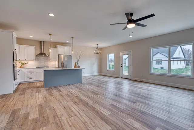 $489,900 | 19115 Braeburn Drive, Evansville, IN 47725