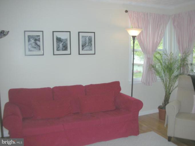 128 Wilgate Road Owings Mills, MD 21117 - Photo 10 of 20 Living Room #2
