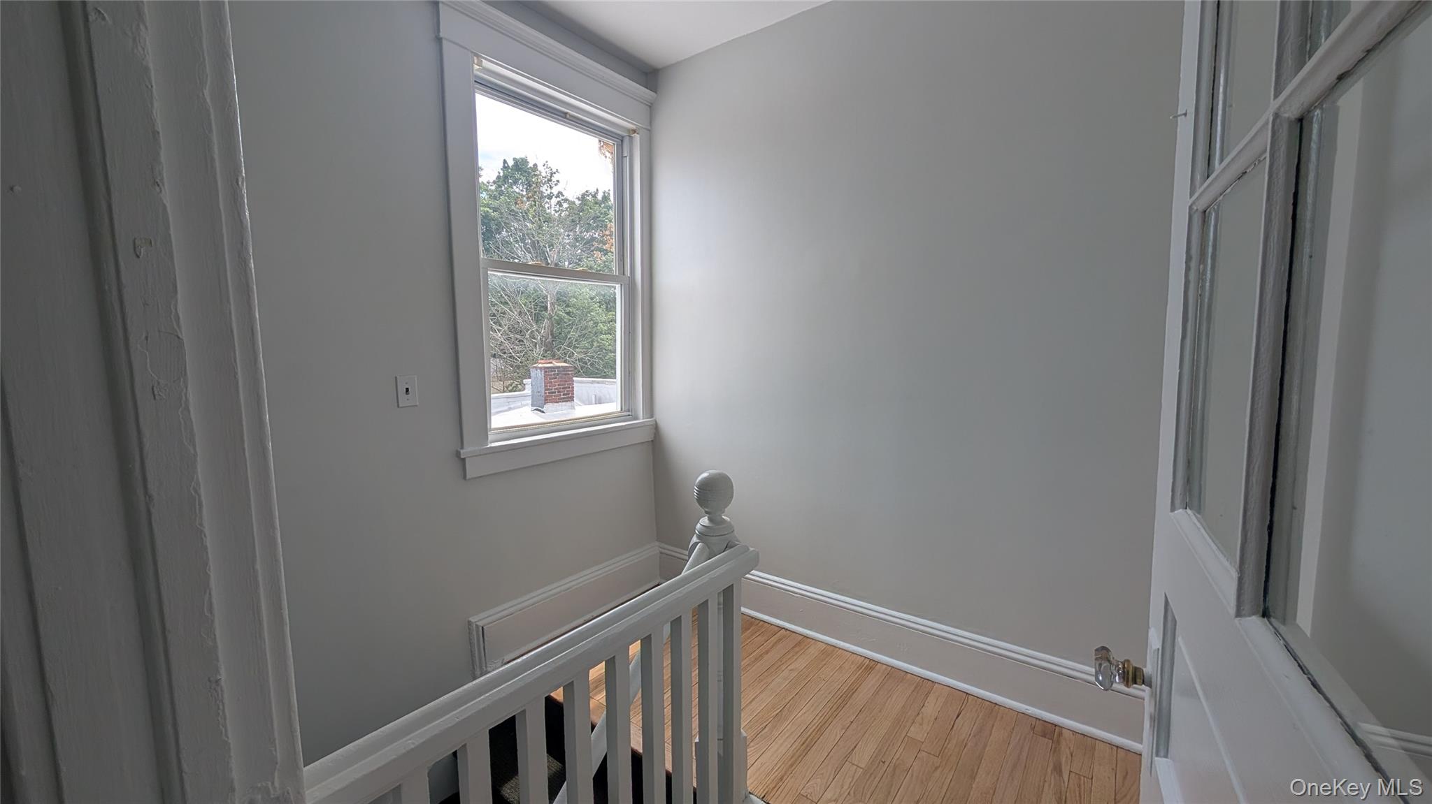 632 Middle Neck Road, Unit 2 Great Neck, NY 11023 - Photo 17 of 21