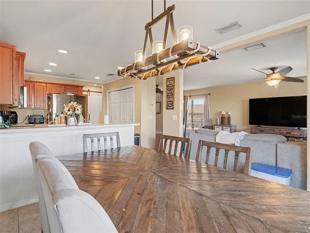 $385,000 | 7136 Chatum Light Run, Bradenton, FL 34212