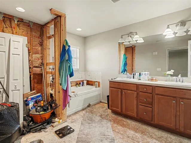 $385,000 | 7136 Chatum Light Run, Bradenton, FL 34212