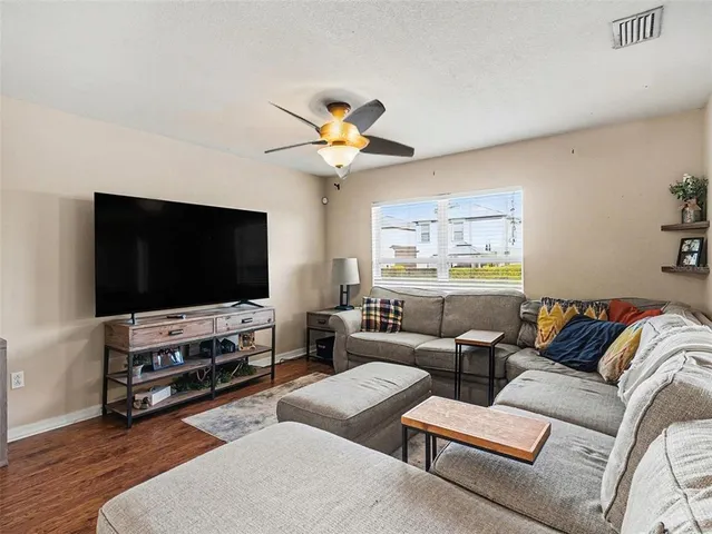 $385,000 | 7136 Chatum Light Run, Bradenton, FL 34212