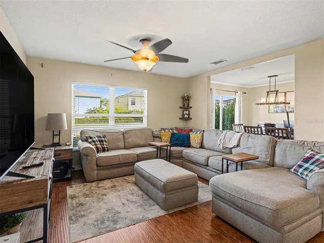$385,000 | 7136 Chatum Light Run, Bradenton, FL 34212