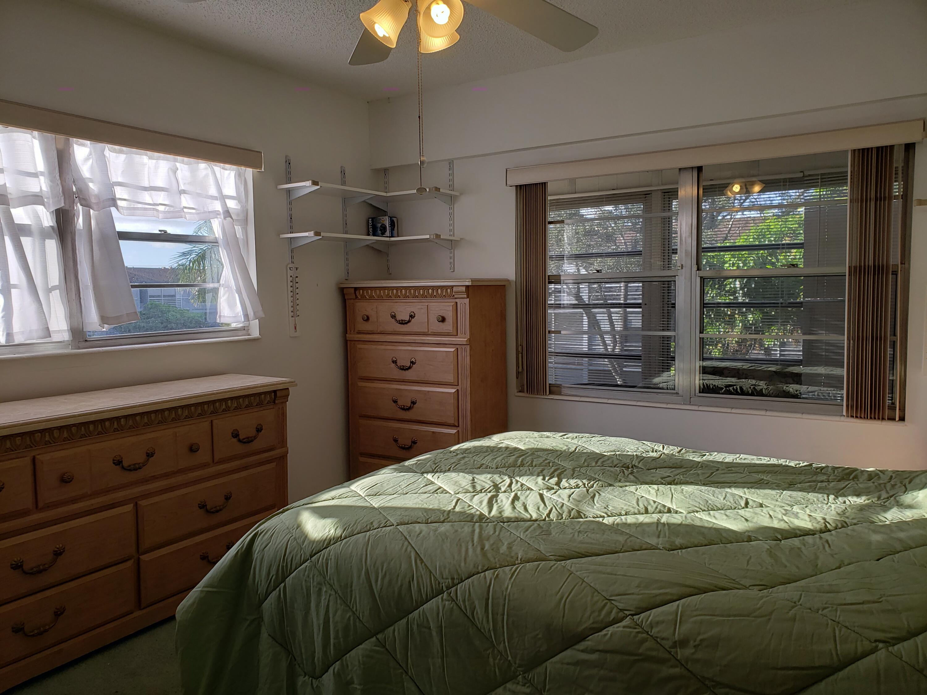 39 Suffolk A, Unit 39A Boca Raton, FL 33434 - Photo 6 of 28 primary corner bedroom