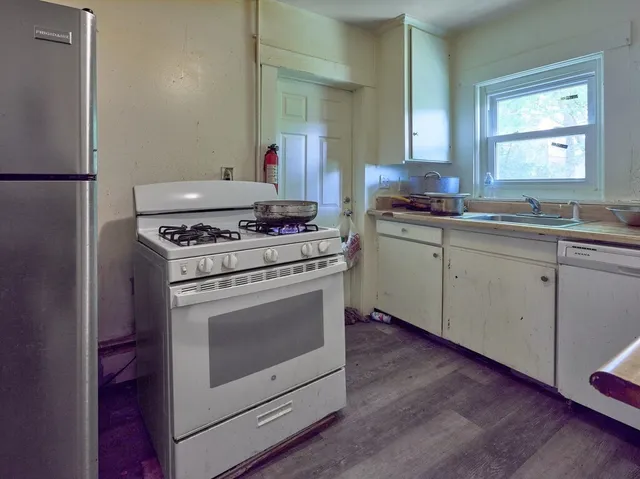 $250,000 | 5 Jay Street, Fitchburg, MA 01420