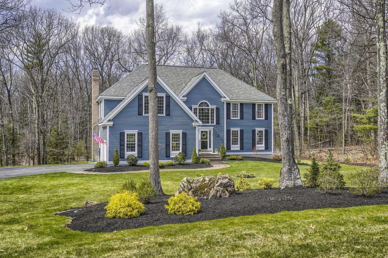 33 Nottingham Road Windham, NH 03087 - Photo 1 of 1 Gallery Image 1
