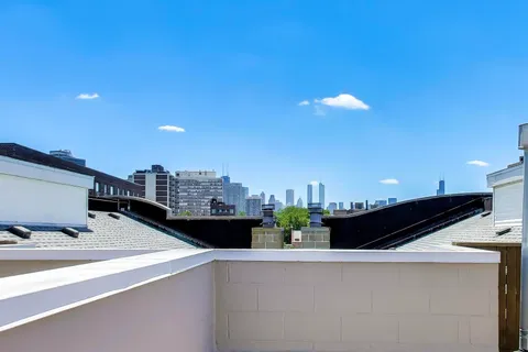 $875,000 | 628 West Wrightwood Avenue, Unit 3W, Chicago, IL 60614