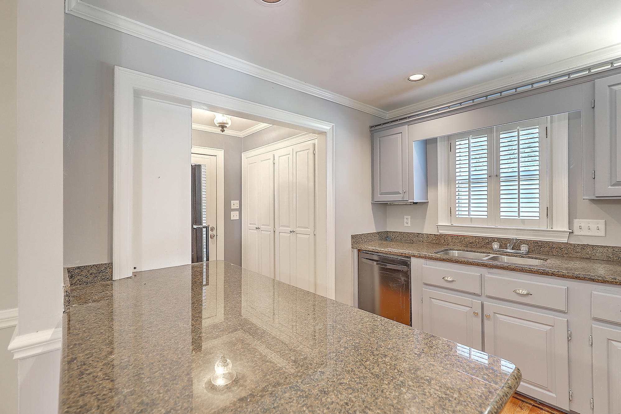 1850 Beechwood Road Charleston, SC 29414 - Photo 10 of 33 Kitchen Island