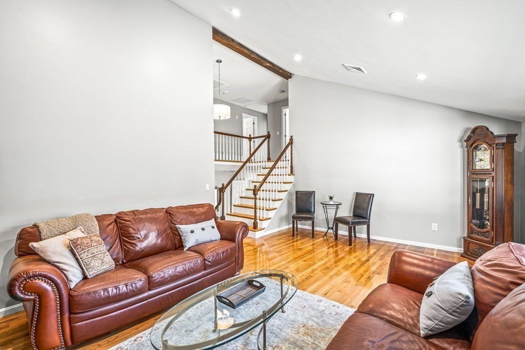 23 Old Farm Road Reading, MA 01867 - Photo 14 of 42